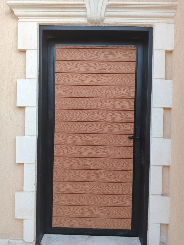 تكسيات أبواب بديل خشب